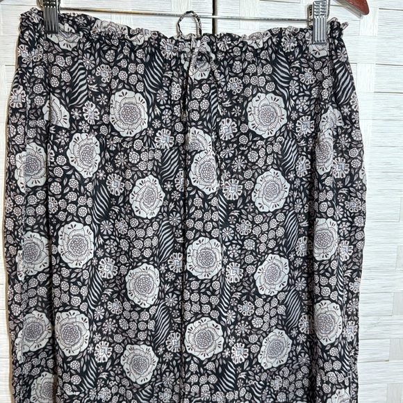 Joie Boho Black/Gray/BrownFloral Tiered Maxi Skirt w/Elastic Waist Size Large - Picture 2 of 11